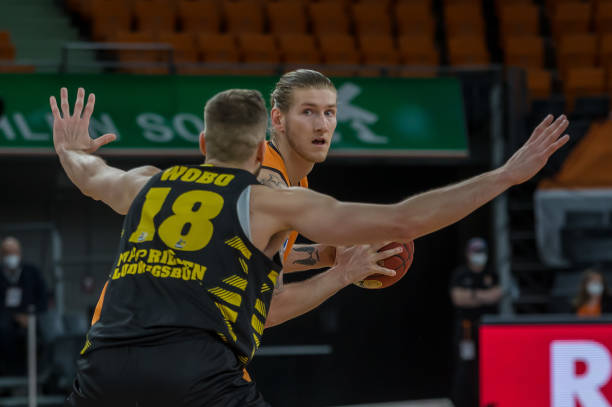 特人杀入东 特人杀入东